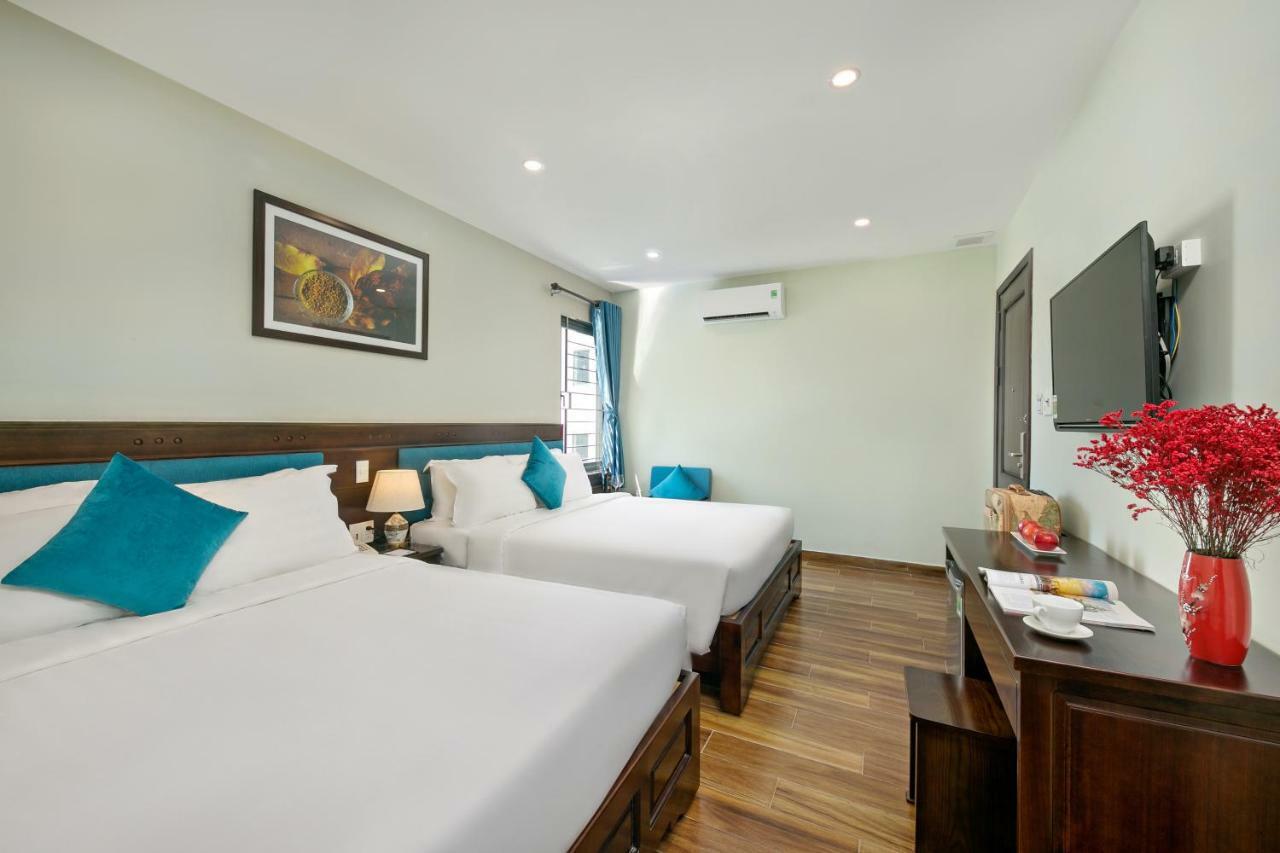 Celina Hotel & Apartment Da Nang Bagian luar foto