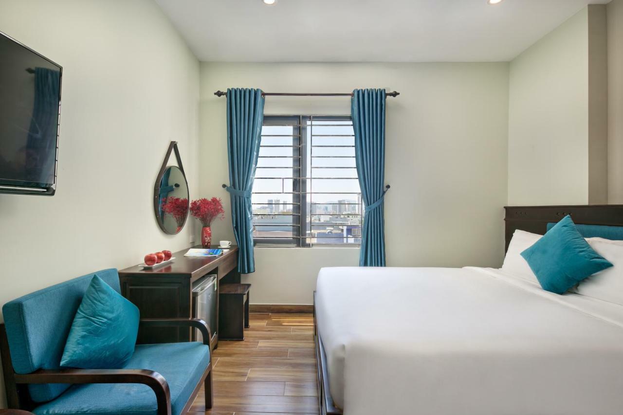 Celina Hotel & Apartment Da Nang Bagian luar foto