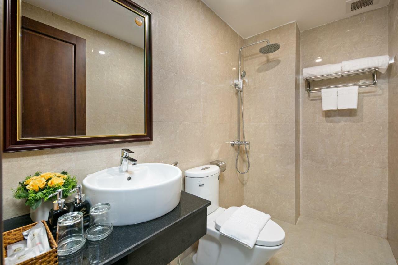 Celina Hotel & Apartment Da Nang Bagian luar foto