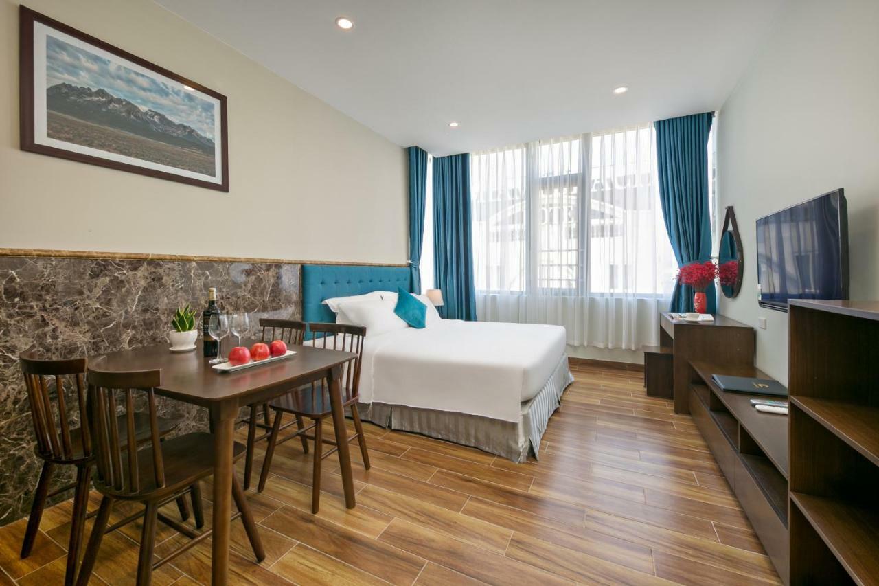 Celina Hotel & Apartment Da Nang Bagian luar foto