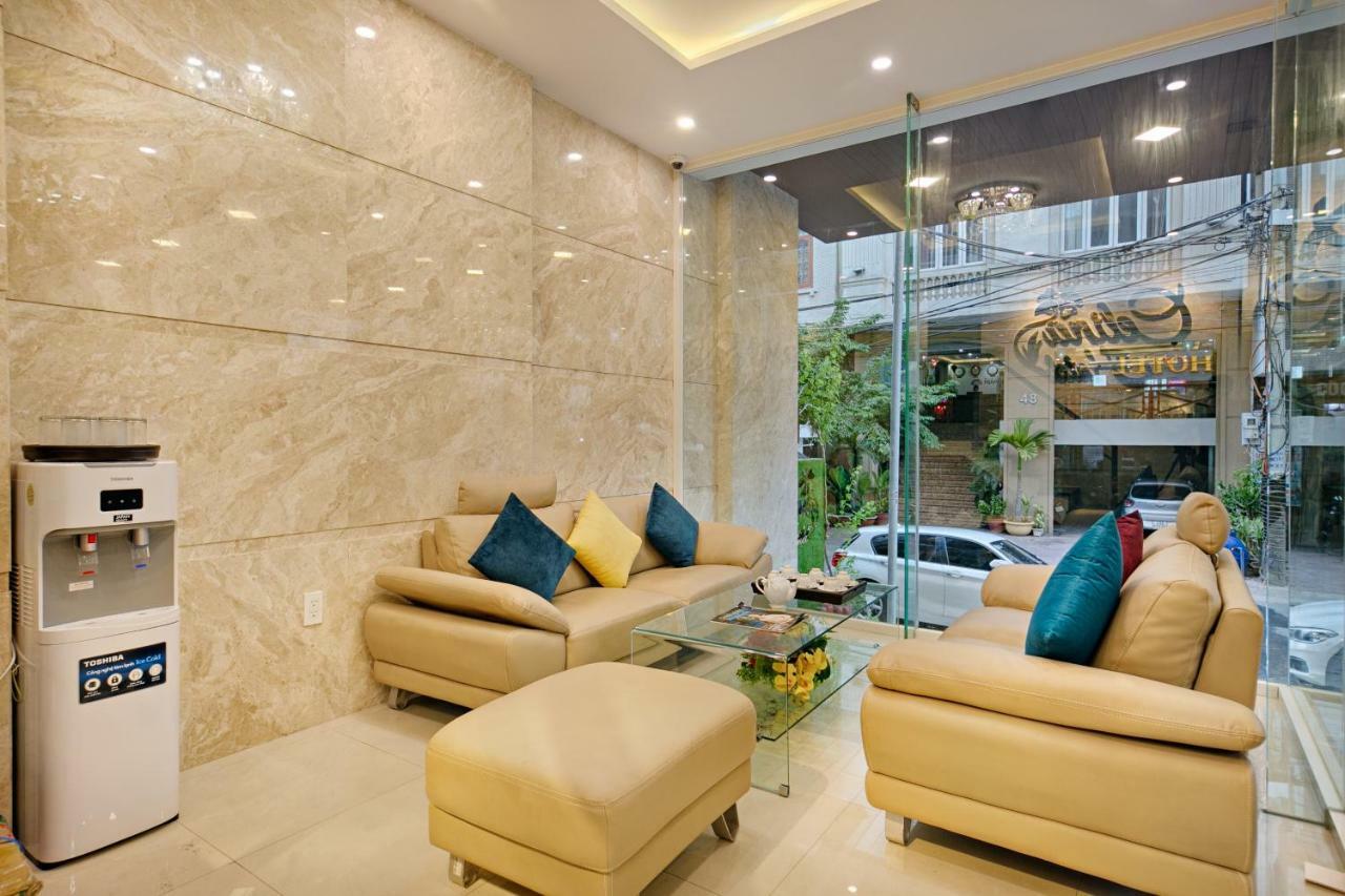 Celina Hotel & Apartment Da Nang Bagian luar foto