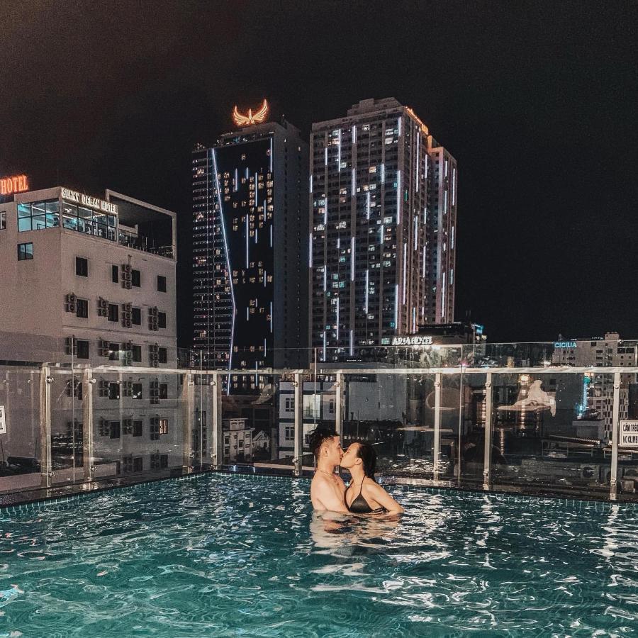 Celina Hotel & Apartment Da Nang Bagian luar foto