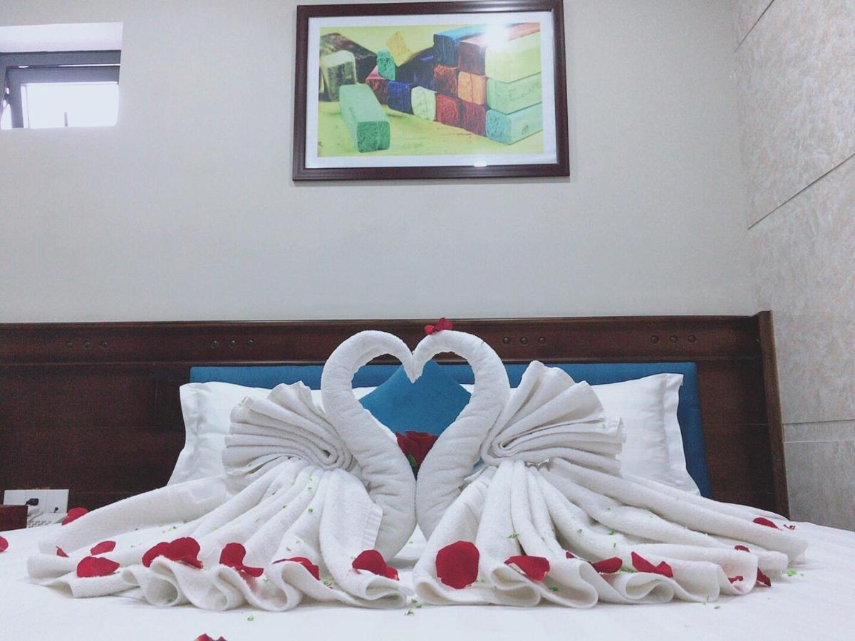 Celina Hotel & Apartment Da Nang Bagian luar foto
