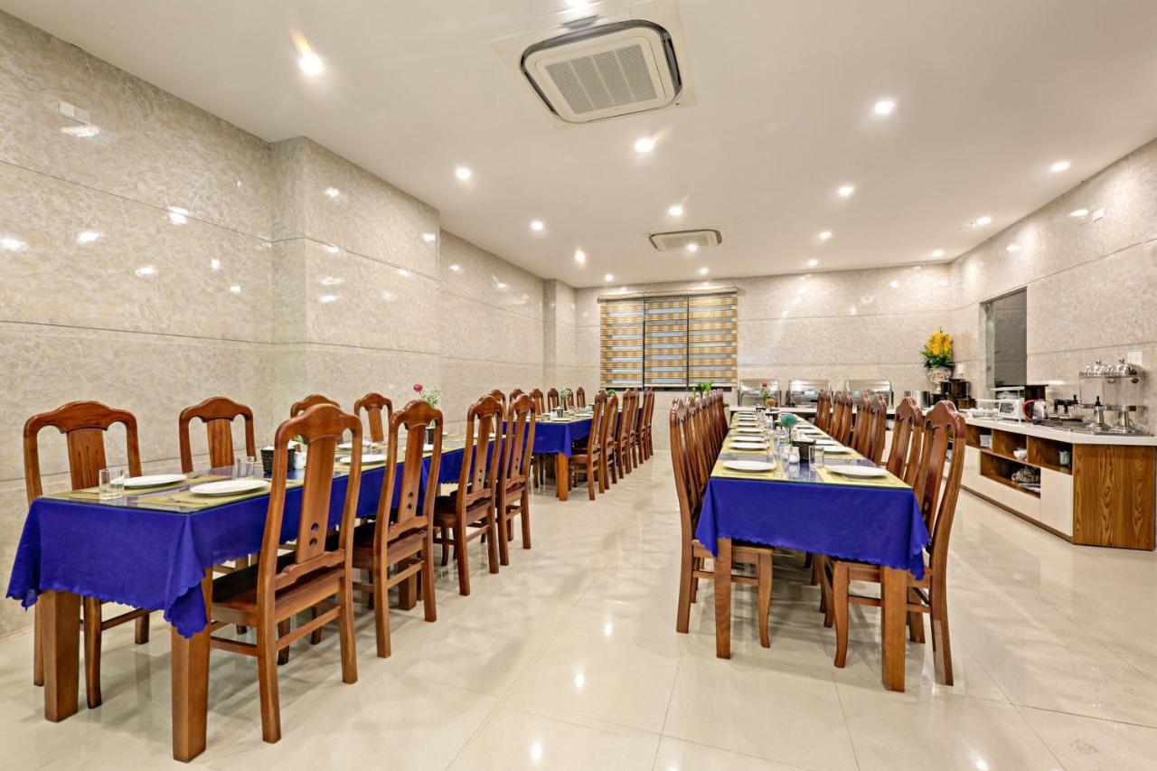 Celina Hotel & Apartment Da Nang Bagian luar foto
